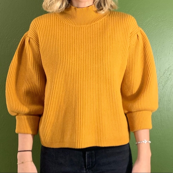 vestique Sweaters - Vestique Sweater Size M